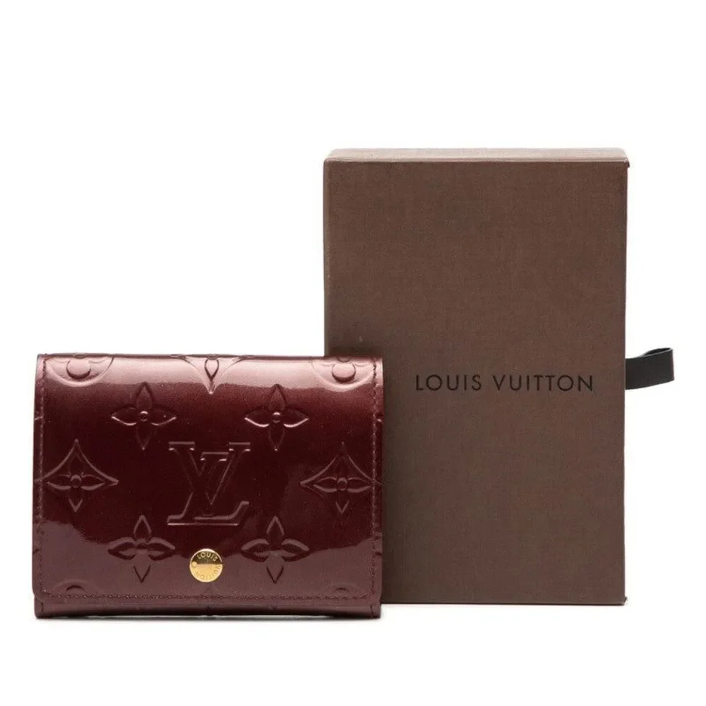 Louis Vuitton delivery duty